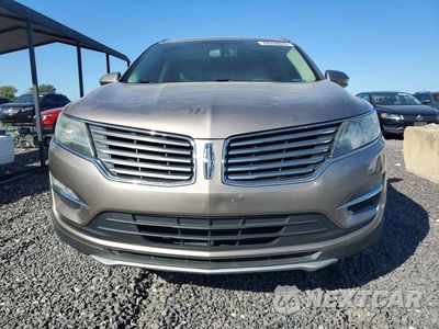 Piąte zdjęcie samochodu w środku: 2018 LINCOLN MKC PREMIERE VIN:5LMCJ1C97JUL33129 - miniatura