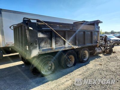 Trzecie zdjęcie samochodu z tyłu: 1996 FREIGHTLINER FLD120 DUMP TRUCK VIN:1FUYDDYB2TP854786 - miniatura