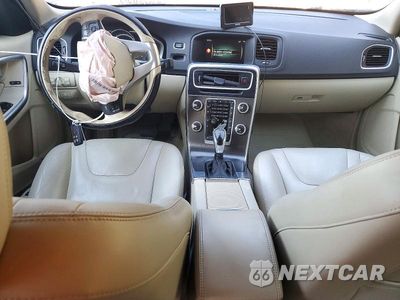 Zdjęcie 8 z 12 samochodu: 2015 VOLVO S60 PREMIER VIN:YV126MFK7F1337964 - miniatura