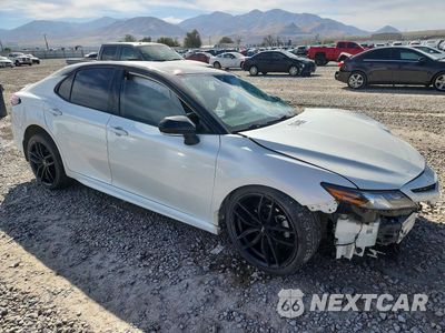 Czwarte zdjęcie samochodu z boku: 2021 TOYOTA CAMRY XSE VIN:4T1K61AK6MU482156 - miniatura