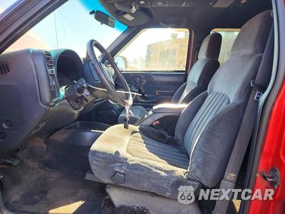 Zdjęcie 7 z 13 samochodu: 2000 CHEVROLET BLAZER VIN:1GNDT13W5Y2287034 - miniatura