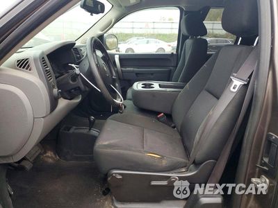 Zdjęcie 7 z 12 samochodu: 2012 CHEVROLET SILVERADO K1500 LS VIN:1GCRKREA0CZ258803 - miniatura