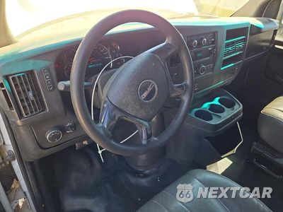 Zdjęcie 8 z 12 samochodu: 2008 GMC SAVANA BOX TRUCK VIN:1GDJG31C681909453 - miniatura