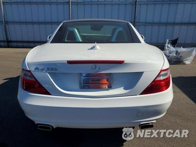 Zdjęcie 6 z 13 samochodu: 2015 MERCEDES-BENZ SLK 250 VIN:WDDPK4HA6FF104517 - miniatura