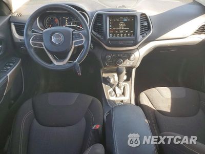 Zdjęcie 8 z 13 samochodu: 2017 JEEP CHEROKEE LATITUDE VIN:1C4PJMCS2HW587844 - miniatura