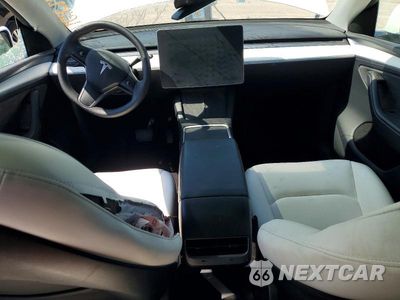 Zdjęcie 8 z 12 samochodu: 2024 TESLA MODEL Y VIN:7SAYGDEDXRA303951 - miniatura