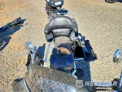 Piąte zdjęcie samochodu w środku: 2004 HARLEY-DAVIDSON FLHTCUI VIN:1HD1FCW184Y607077 - miniatura