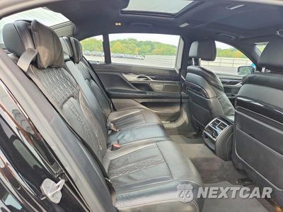 Zdjęcie 10 z 12 samochodu: 2021 BMW 750 XI VIN:WBA7U2C01MCG05322 - miniatura