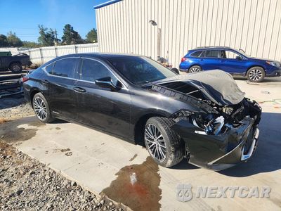 Czwarte zdjęcie samochodu z boku: 2022 LEXUS ES 300H BASE VIN:58ADA1C14NU017610 - miniatura