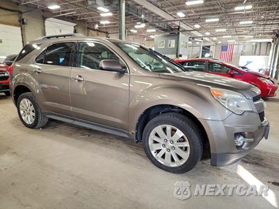 Czwarte zdjęcie samochodu z boku: 2011 CHEVROLET EQUINOX LT VIN:2CNALPEC0B6363234 - miniatura