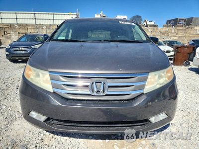 Piąte zdjęcie samochodu w środku: 2011 HONDA ODYSSEY TOURING VIN:5FNRL5H93BB022867 - miniatura