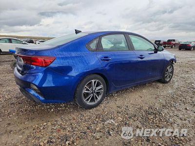 Trzecie zdjęcie samochodu z tyłu: 2022 KIA FORTE LXS VIN:3KPF24AD7NE484566 - miniatura
