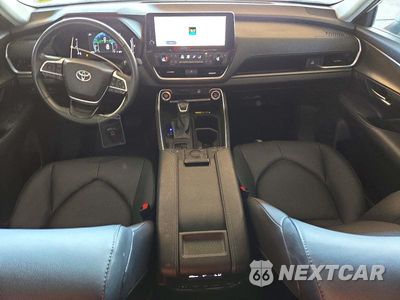 Zdjęcie 8 z 13 samochodu: 2025 TOYOTA GRAND HIGHLANDER XLE VIN:5TDAAAB5XSS087387 - miniatura