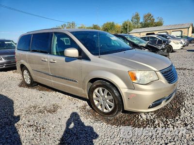 Czwarte zdjęcie samochodu z boku: 2013 CHRYSLER TOWN & COUNTRY TOURING VIN:2C4RC1BG6DR776627 - miniatura