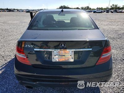 Zdjęcie 6 z 12 samochodu: 2013 MERCEDES-BENZ C 250 VIN:WDDGF4HB5DA836600 - miniatura