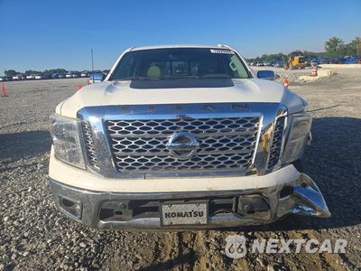 Piąte zdjęcie samochodu w środku: 2017 NISSAN TITAN SL VIN:1N6AA1E68HN571154 - miniatura