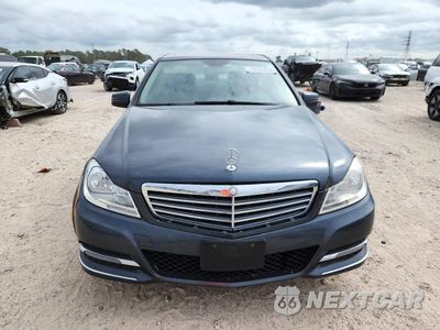 Piąte zdjęcie samochodu w środku: 2013 MERCEDES-BENZ C 300 4MATIC VIN:WDDGF8ABXDG080759 - miniatura