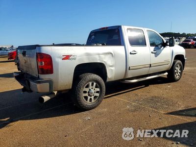 Trzecie zdjęcie samochodu z tyłu: 2011 CHEVROLET SILVERADO K2500 HEAVY DUTY LTZ VIN:1GC1KYC88BF107361 - miniatura