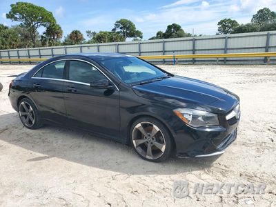 Czwarte zdjęcie samochodu z boku: 2018 MERCEDES-BENZ CLA 250 4MATIC VIN:WDDSJ4GB9JN683329 - miniatura