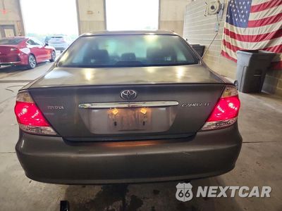 Zdjęcie 6 z 12 samochodu: 2005 TOYOTA CAMRY LE VIN:4T1BE32K05U513870 - miniatura