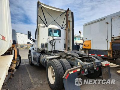 Drugie zdjęcie samochodu z przodu: 2018 PETERBILT 579 SEMI TRUCK VIN:1XPBA48X4JD477523 - miniatura