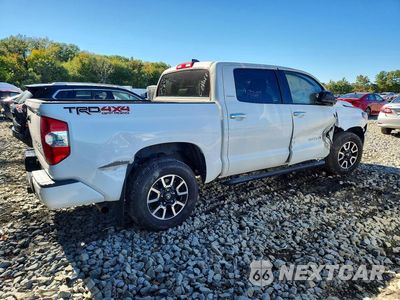 Trzecie zdjęcie samochodu z tyłu: 2020 TOYOTA TUNDRA CREWMAX LIMITED VIN:5TFHY5F11LX919607 - miniatura