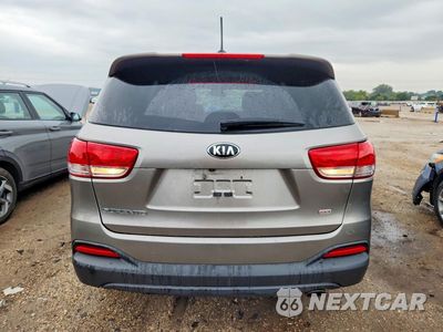Zdjęcie 6 z 12 samochodu: 2016 KIA SORENTO LX VIN:5XYPG4A37GG112003 - miniatura