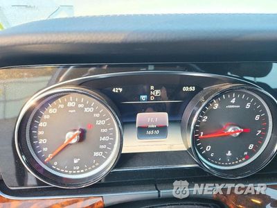 Zdjęcie 9 z 13 samochodu: 2017 MERCEDES-BENZ E 300 4MATIC VIN:WDDZF4KB7HA208500 - miniatura