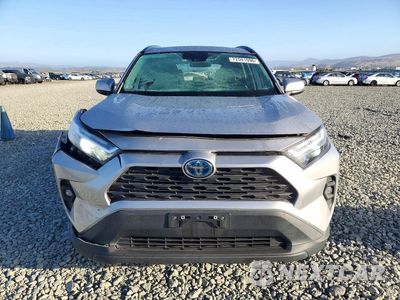 Piąte zdjęcie samochodu w środku: 2022 TOYOTA RAV4 XLE PREMIUM VIN:4T3B6RFV4NU096197 - miniatura