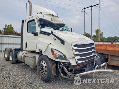 Czwarte zdjęcie samochodu z boku: 2020 FREIGHTLINER CASCADIA 1 - SEMI TRUCK VIN:3AKJHLDR6LSLT7988 - miniatura