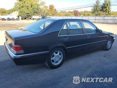 Trzecie zdjęcie samochodu z tyłu: 1999 MERCEDES-BENZ S 320 VIN:WDBGA33G3XA423017 - miniatura