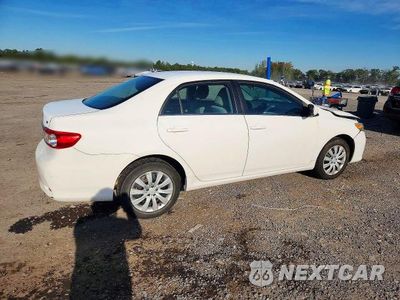 Trzecie zdjęcie samochodu z tyłu: 2013 TOYOTA COROLLA LE VIN:2T1BU4EE4DC955713 - miniatura