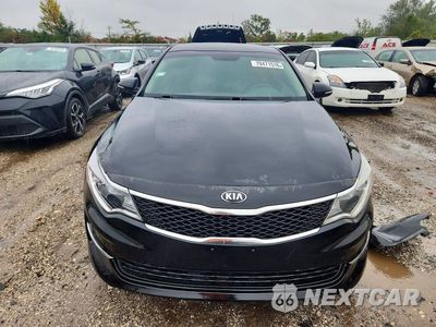 Piąte zdjęcie samochodu w środku: 2017 KIA OPTIMA LX VIN:5XXGT4L3XHG129568 - miniatura