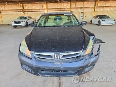 Piąte zdjęcie samochodu w środku: 2006 HONDA ACCORD LX VIN:1HGCM56496A013438 - miniatura