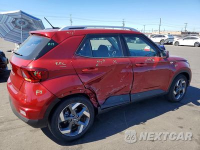 Trzecie zdjęcie samochodu z tyłu: 2024 HYUNDAI VENUE SEL VIN:KMHRC8A32RU316684 - miniatura