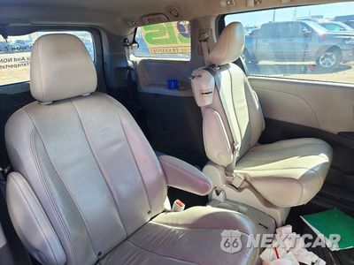 Zdjęcie 11 z 13 samochodu: 2015 TOYOTA SIENNA L 7-PASSENGER VIN:5TDZK3DCXFS593685 - miniatura