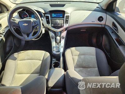 Zdjęcie 8 z 12 samochodu: 2012 CHEVROLET CRUZE LS VIN:1G1PC5SH4C7386626 - miniatura