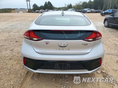 Zdjęcie 6 z 12 samochodu: 2017 HYUNDAI IONIQ BLUE VIN:KMHC65LC8HU052409 - miniatura