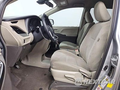 Zdjęcie 7 z 14 samochodu: 2019 TOYOTA SIENNA L 7-PASSENGER VIN:5TDZZ3DC5KS967030 - miniatura
