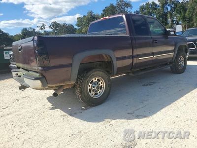 Trzecie zdjęcie samochodu z tyłu: 2003 CHEVROLET SILVERADO K2500 HEAVY DUTY VIN:1GCHK29U23E194911 - miniatura