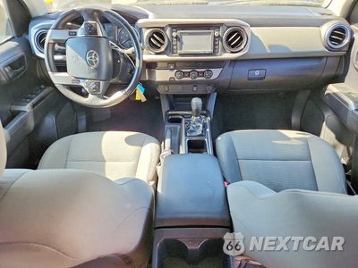 Zdjęcie 8 z 12 samochodu: 2019 TOYOTA TACOMA SR5 VIN:5TFAX5GN5KX135449 - miniatura