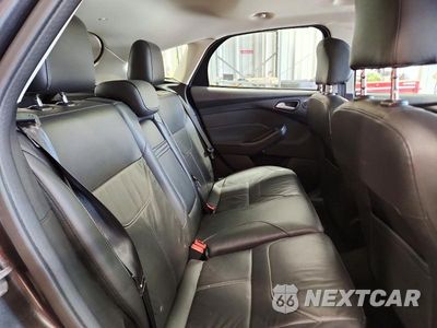 Zdjęcie 10 z 12 samochodu: 2016 FORD FOCUS TITANIUM VIN:1FADP3N21GL242822 - miniatura