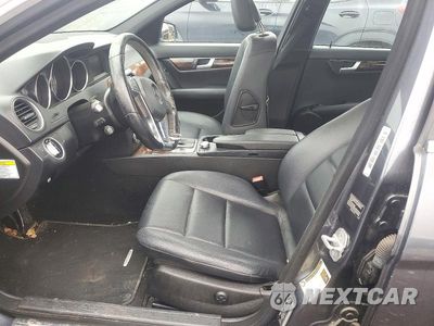 Zdjęcie 7 z 12 samochodu: 2013 MERCEDES-BENZ C 300 4MATIC VIN:WDDGF8AB8DR267146 - miniatura