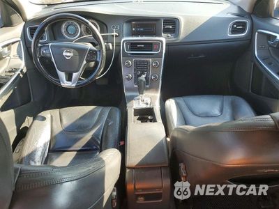 Zdjęcie 8 z 12 samochodu: 2012 VOLVO S60 T5 VIN:YV1622FS7C2122544 - miniatura