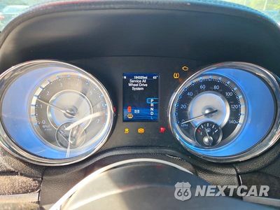 Zdjęcie 9 z 12 samochodu: 2014 CHRYSLER 300C VIN:2C3CCAKG6EH260298 - miniatura