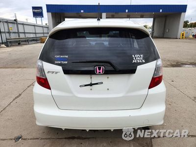 Zdjęcie 6 z 12 samochodu: 2010 HONDA FIT SPORT VIN:JHMGE8H4XAS026096 - miniatura