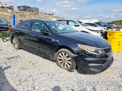 Czwarte zdjęcie samochodu z boku: 2018 KIA OPTIMA EX VIN:5XXGU4L33JG198072 - miniatura