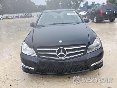 Piąte zdjęcie samochodu w środku: 2014 MERCEDES-BENZ C 250 VIN:WDDGF4HB7EA932360 - miniatura