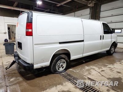 Trzecie zdjęcie samochodu z tyłu: 2025 CHEVROLET EXPRESS G3500 VIN:1GCZGHFP1S1115192 - miniatura