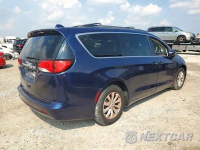 Trzecie zdjęcie samochodu z tyłu: 2017 CHRYSLER PACIFICA TOURING VIN:2C4RC1DG1HR571915 - miniatura